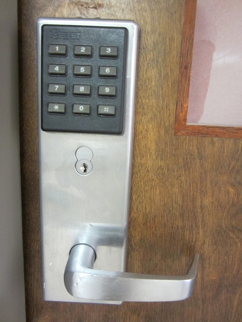 Technology-Equipped Room Listing